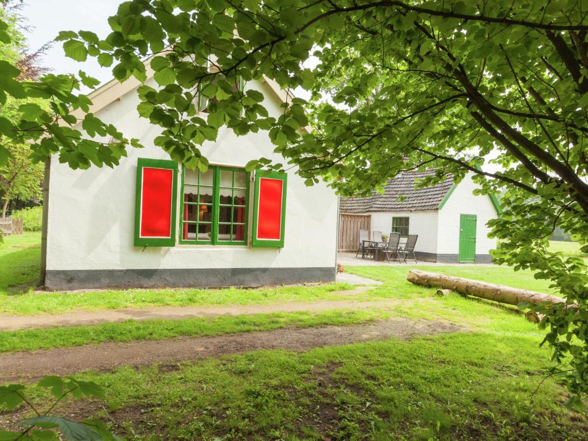 Cozy Holiday Home Near Forest In 바른 외부 사진